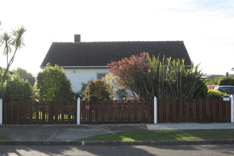 Photo of property in 20 Collett Street, Naenae, Lower Hutt, 5011