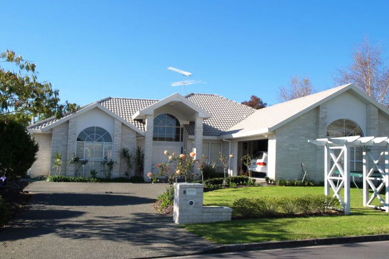 Photo of property in 8 Ravensdale Rise, Northpark, Auckland, 2013