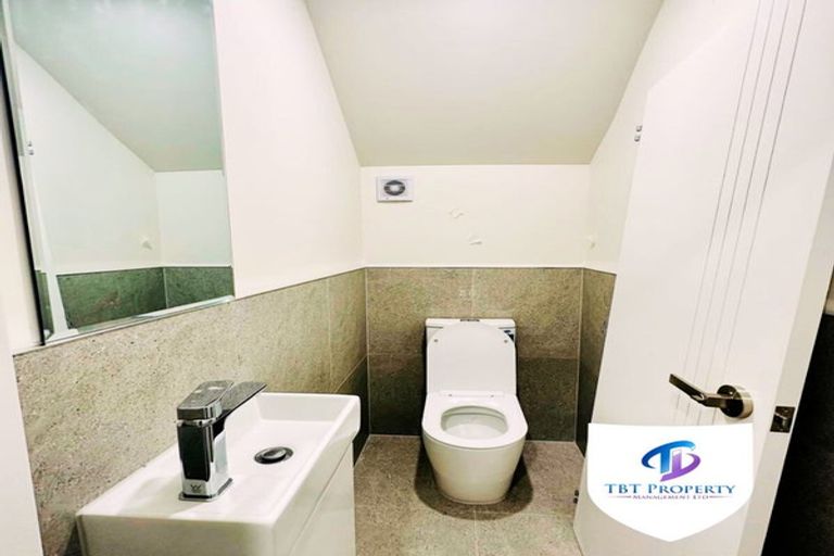 Photo of property in 24b Friedlanders Road, Manurewa, Auckland, 2102