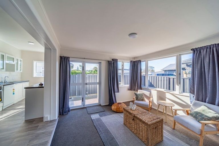 Photo of property in 16 Nuffield Avenue, Marewa, Napier, 4110