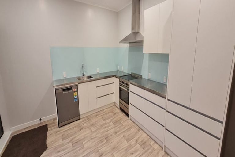 Photo of property in 9 Lipman Street, Mount Victoria, Wellington, 6011