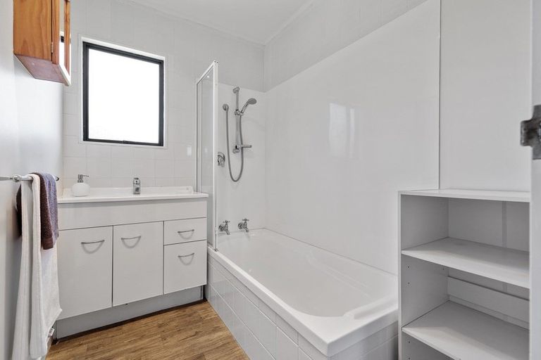 Photo of property in 4b Novelle Grove, Papamoa Beach, Papamoa, 3118