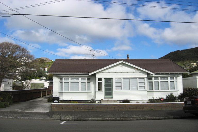 Photo of property in 19 Scapa Terrace, Karori, Wellington, 6012