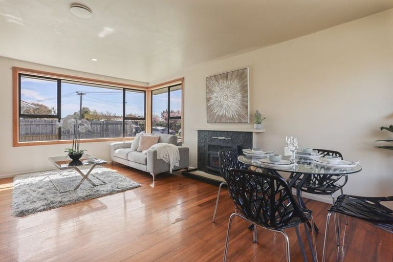 Photo of property in 67 Englefield Road, Northwood, Christchurch, 8051