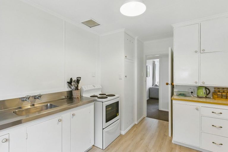 Photo of property in 96 Main Road, Titahi Bay, Porirua, 5022