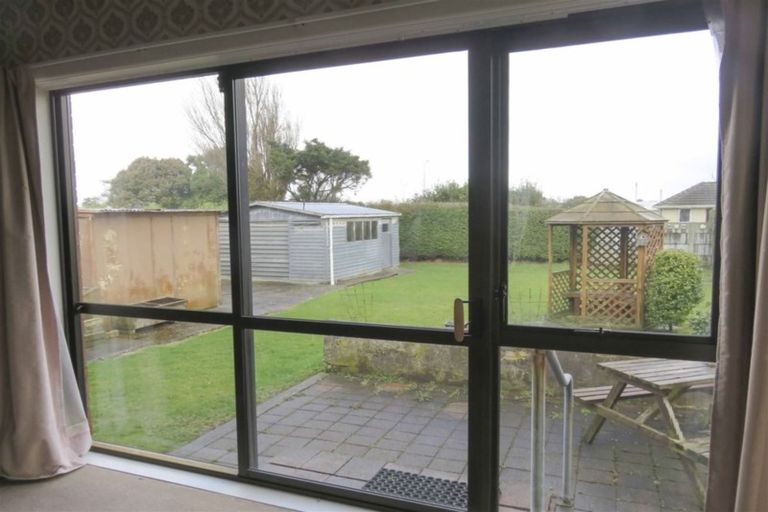 Photo of property in 15 Manapouri Street, Strathern, Invercargill, 9812