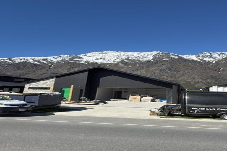 Photo of property in 107 Howden Drive, Jacks Point, 9371