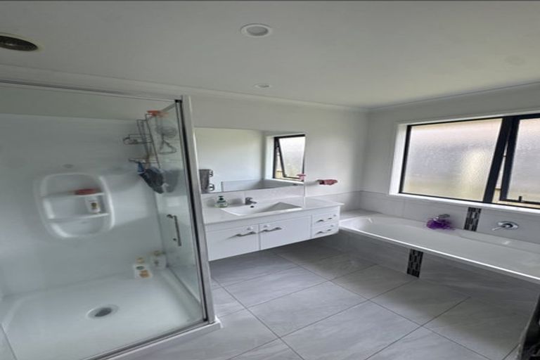 Photo of property in 56 Edgeview Crescent, Fitzroy, Hamilton, 3206