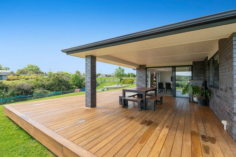 Photo of property in 22 Awatiro Drive, Kaukapakapa, 0871