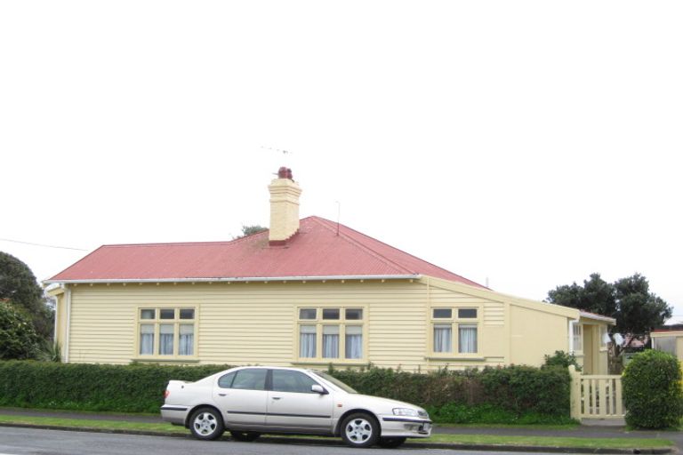 Photo of property in 9/1 Karamu Street, Strandon, New Plymouth, 4312