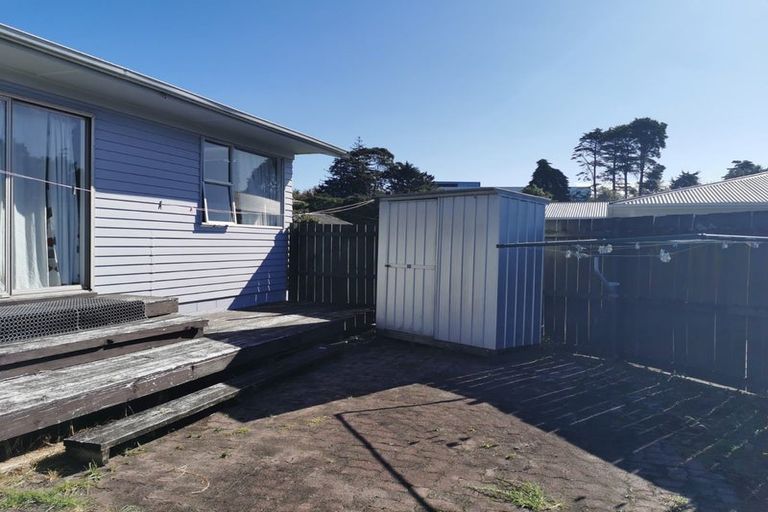 Photo of property in 7 Coletta Lane, Te Atatu South, Auckland, 0610