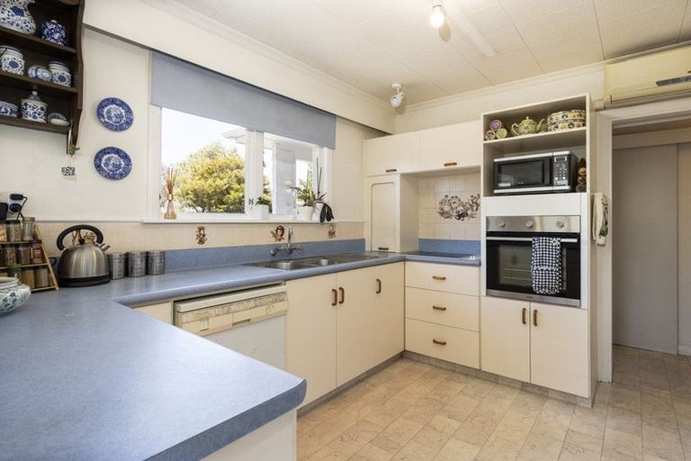 Photo of property in 11 Washington Crescent, Redwoodtown, Blenheim, 7201