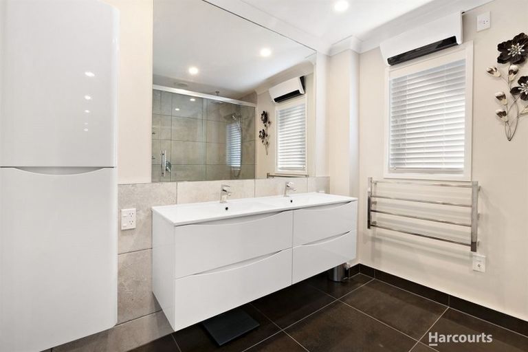 Photo of property in 19 Stella Drive, Clarks Beach, 2122