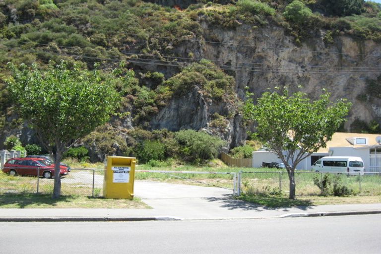 Photo of property in Admiralty Courts, 4/42 Marriner Street, Sumner, Christchurch, 8081