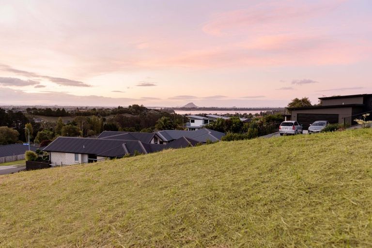 Photo of property in 17 Greenvale Place, Welcome Bay, Tauranga, 3112