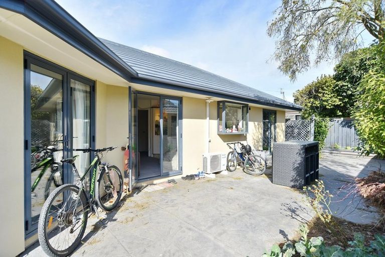 Photo of property in 30a Peer Street, Upper Riccarton, Christchurch, 8041