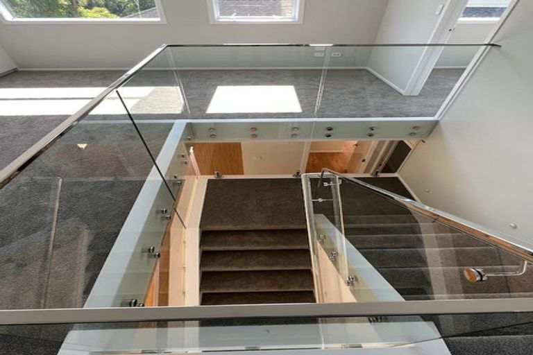 Photo of property in 62a Vandeleur Avenue, Birkdale, Auckland, 0626