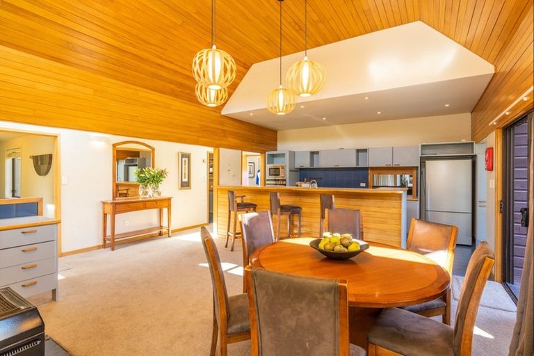 Photo of property in 9 Arrowtown-lake Hayes Road, Lake Hayes, Queenstown, 9371