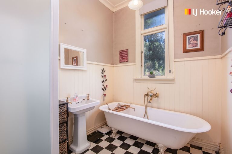 Photo of property in 157 Riccarton Road West, Mosgiel, 9092