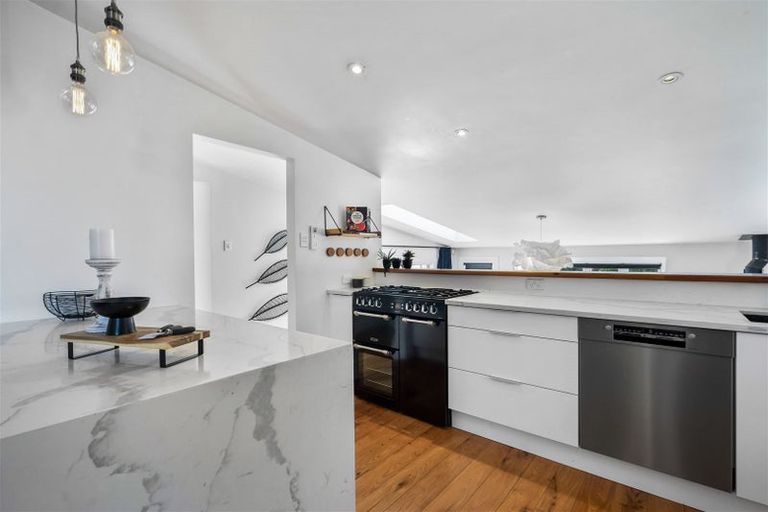 Photo of property in 151 Glenfield Road, Hillcrest, Auckland, 0626