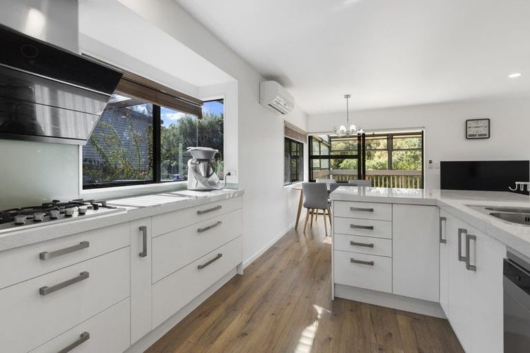 Photo of property in 2/34 Sycamore Drive, Sunnynook, Auckland, 0620