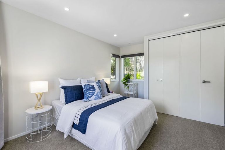 Photo of property in 69 De Luen Avenue, Tindalls Beach, Whangaparaoa, 0930