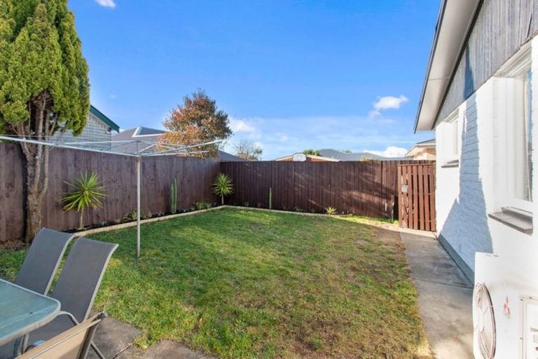 Photo of property in 2/182 Bowhill Road, New Brighton, Christchurch, 8083