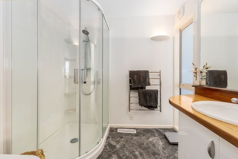 Photo of property in 20 Grafton Road, Roseneath, Wellington, 6011