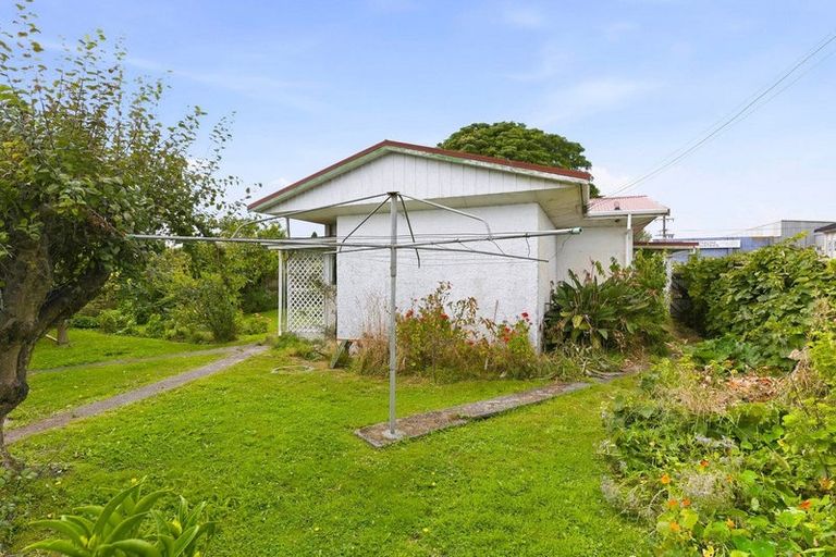 Photo of property in 77 Aotaki Street, Otaki, 5512