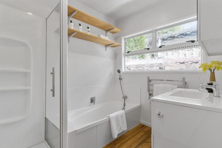 Photo of property in 7b Anne Road, Hillcrest, Auckland, 0627