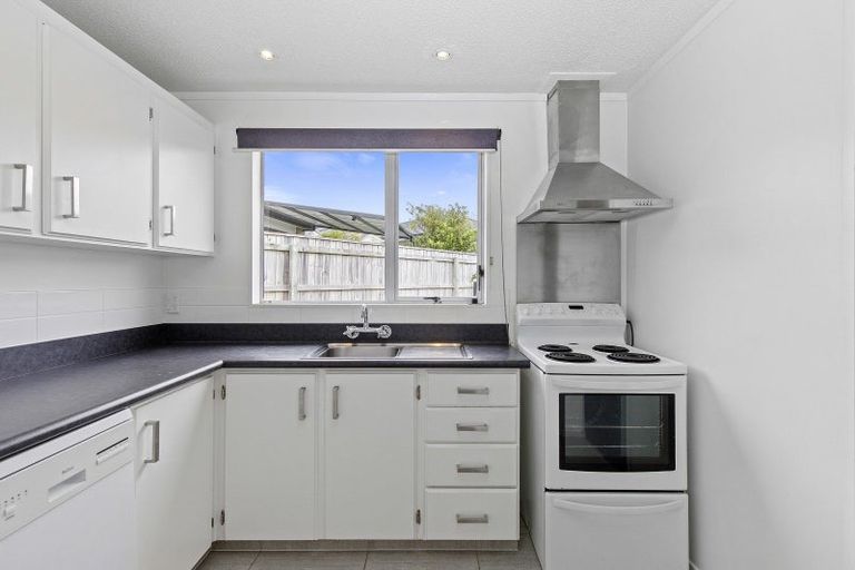 Photo of property in 3/6 Awamutu Grove, Waiwhetu, Lower Hutt, 5010