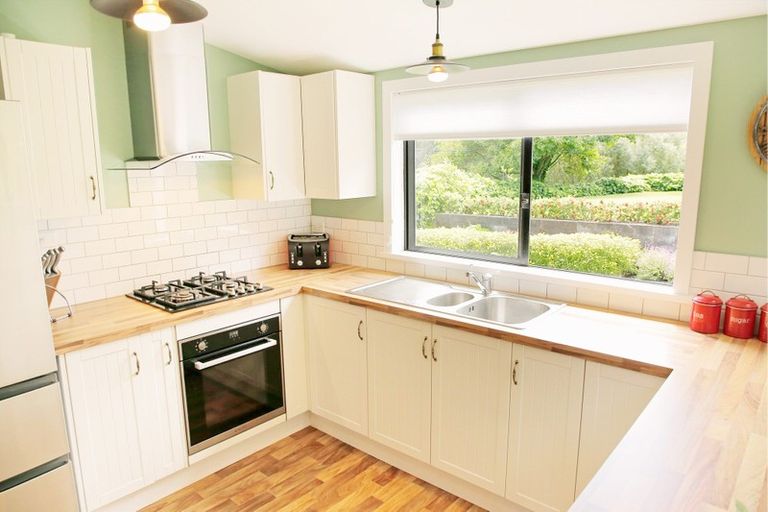 Photo of property in 623a Swanson Road, Swanson, Auckland, 0612