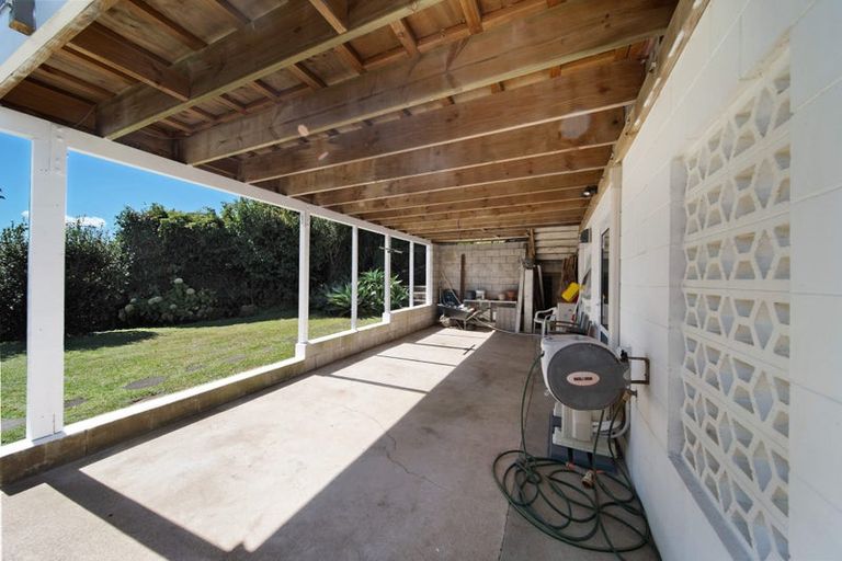 Photo of property in 2/89 Takutai Avenue, Half Moon Bay, Auckland, 2012