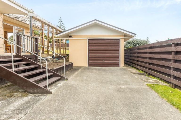 Photo of property in 31 Gawler Street, Te Horo Beach, Otaki, 5581