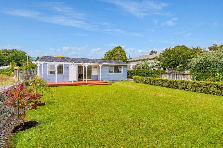 Photo of property in 23 Greenaway Road, Waikanae, 5036