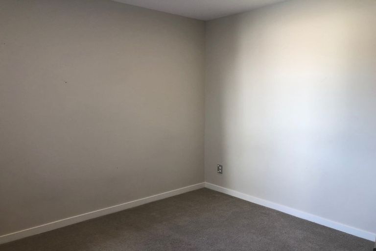 Photo of property in 10c Woodall Place, Totara Vale, Auckland, 0627