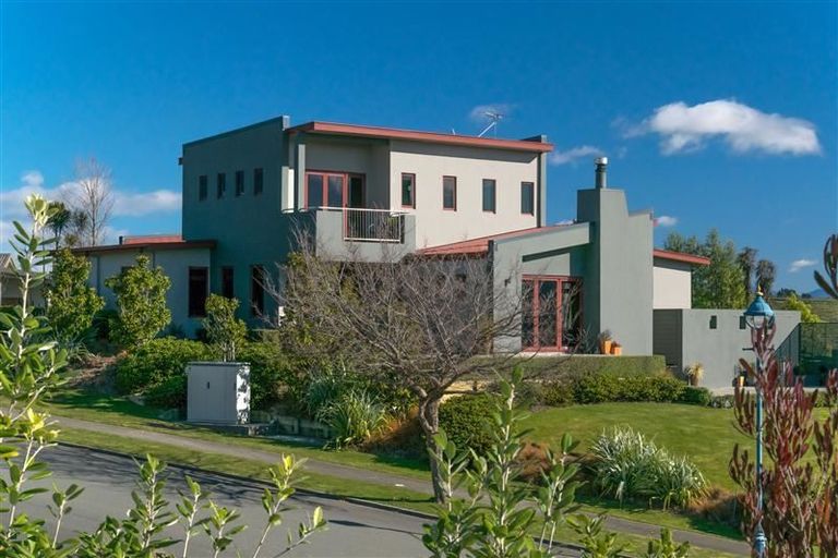 Photo of property in 2 Ridgetop Rise, Fairhall, Blenheim, 7272