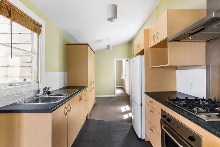 Photo of property in 17 Home Street, Mount Victoria, Wellington, 6011