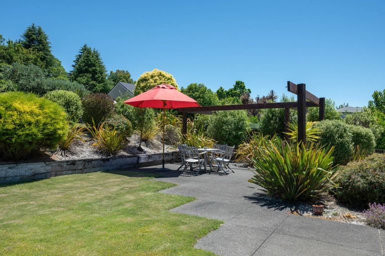 Photo of property in 18 Wakeman Road, Acacia Bay, Taupo, 3330