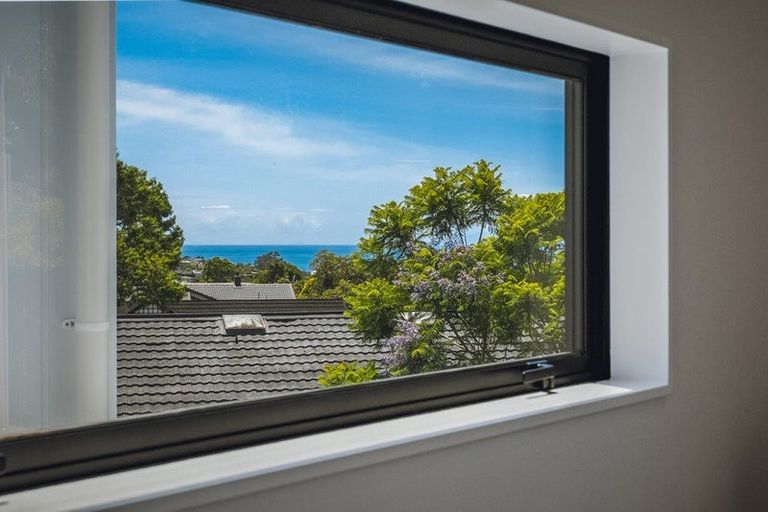 Photo of property in 15c Kiri Place, Mairangi Bay, Auckland, 0630