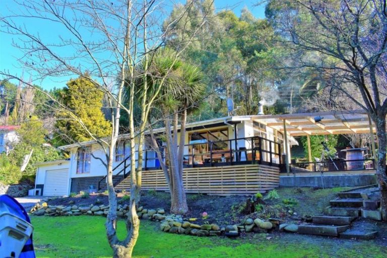 Photo of property in 77 Endcliffe Road, Kaiti, Gisborne, 4010