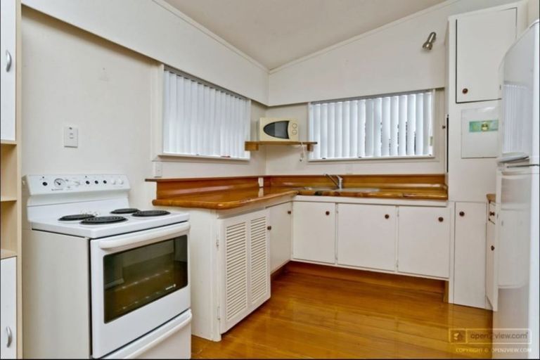 Photo of property in 124 Aeroview Drive, Beach Haven, Auckland, 0626