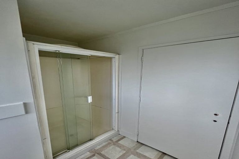 Photo of property in 1/138 Spinella Drive, Bayview, Auckland, 0629