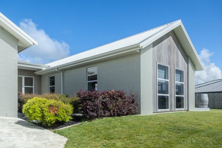 Photo of property in 3 Syrah Grove, Te Kauwhata, 3710