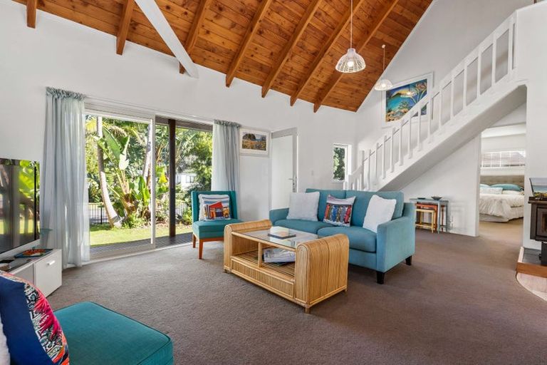 Photo of property in 127 Mckellar Place, Whangamata, 3620