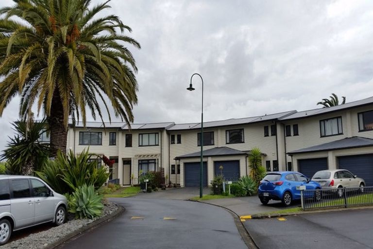Photo of property in 78a/2 Armoy Drive, East Tamaki, Auckland, 2016