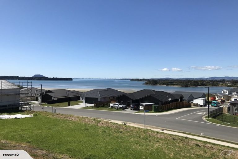 Photo of property in 56 Bert Wall Drive, Omokoroa, 3114