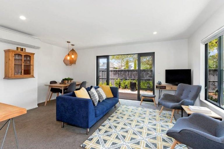 Photo of property in 4/129 Aikmans Road, Merivale, Christchurch, 8014