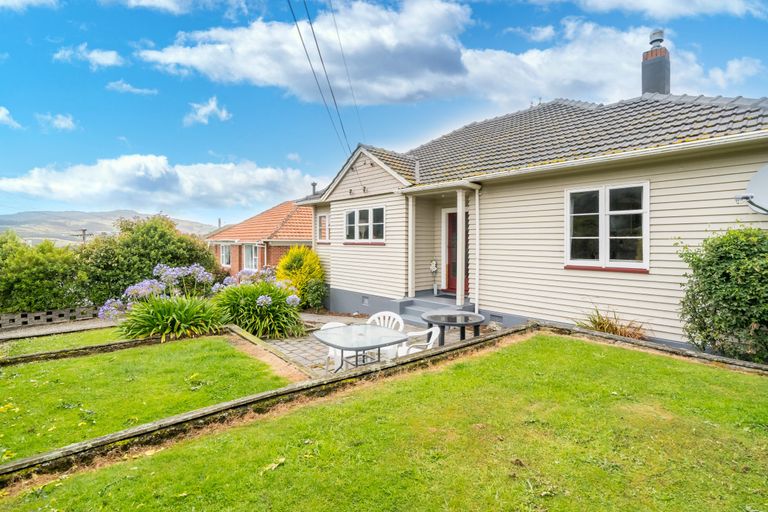 Photo of property in 6 Holyrood Avenue, Wakari, Dunedin, 9010