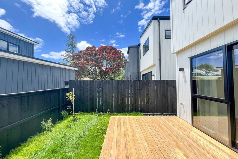 Photo of property in 4c Tainui Terrace, Mangere Bridge, Auckland, 2022